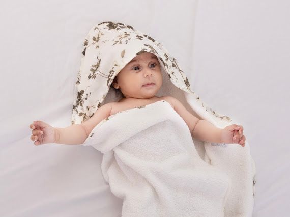 Blossom-White Hooded Towel